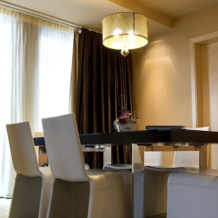Ramada 4*