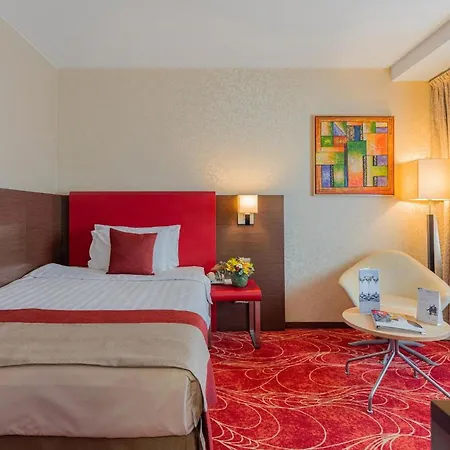 Ramada Hotel 4*