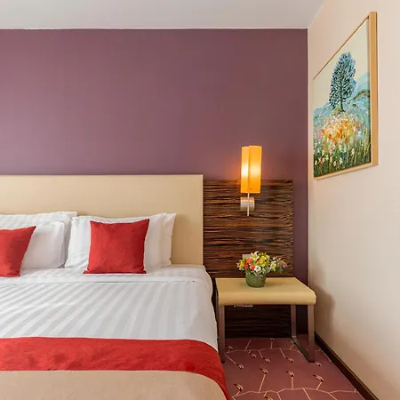 Hotel Ramada 4*